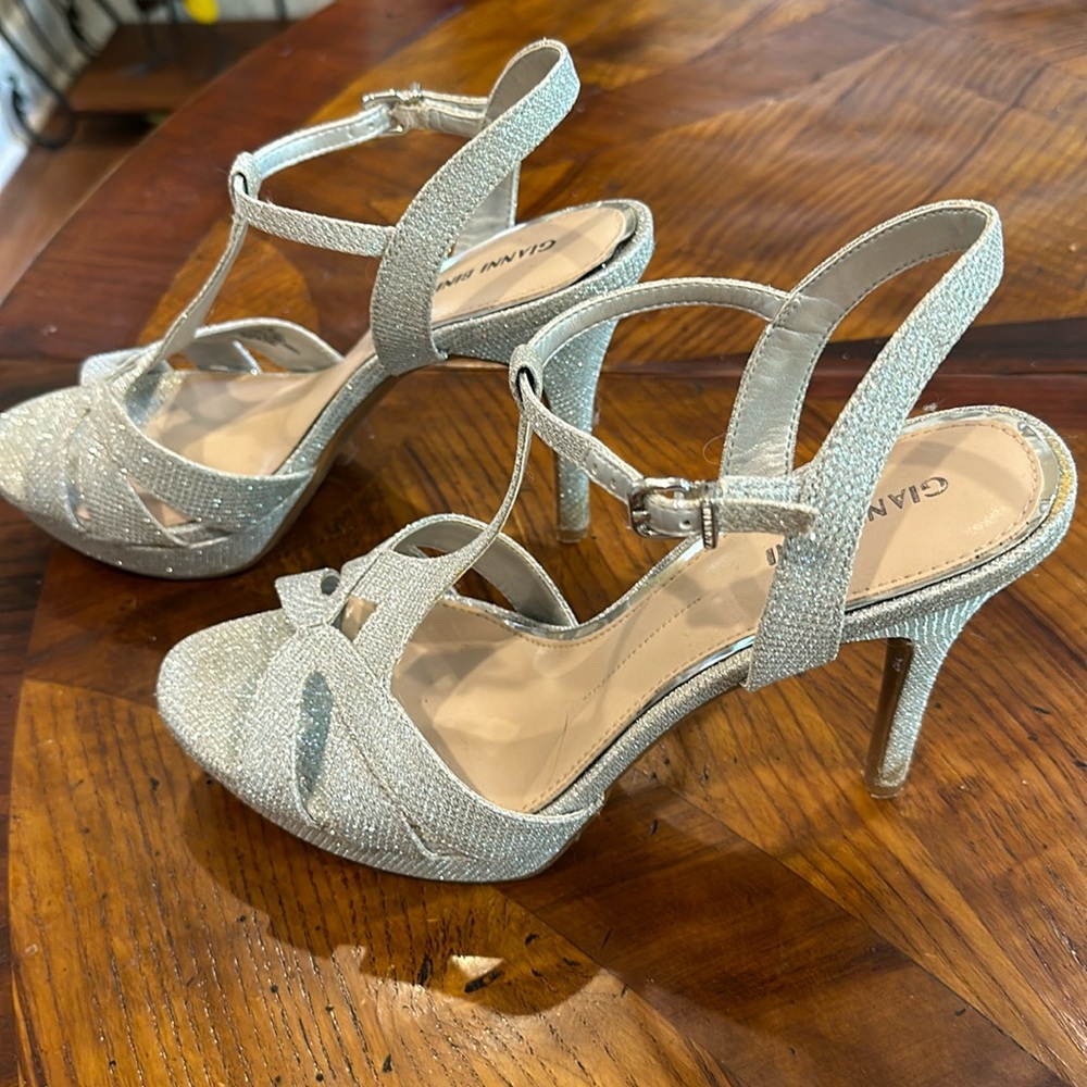 Gianni Bini Sparkly Silver 4 3/4” heels: very good condition